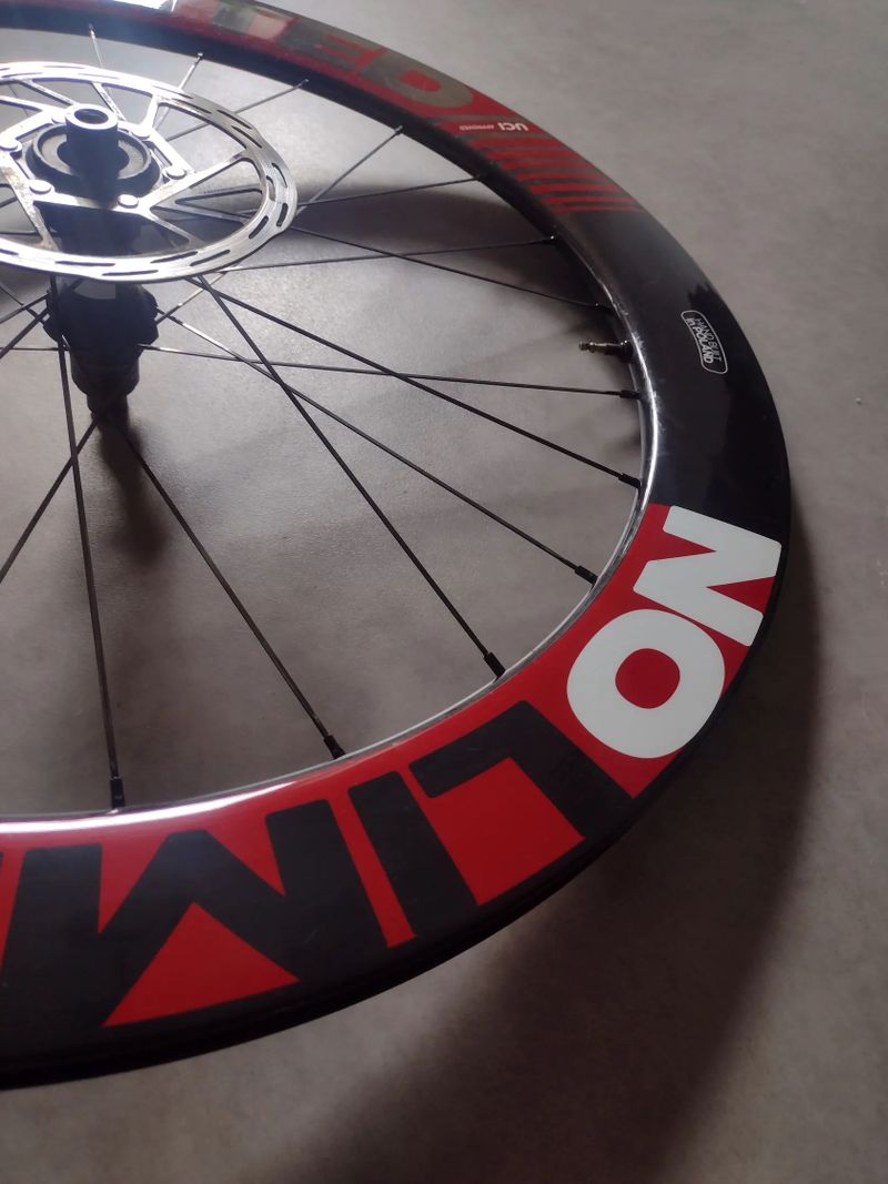 No limited DT 350 zapletená kola disc