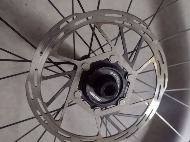 No limited DT 350 zapletená kola disc