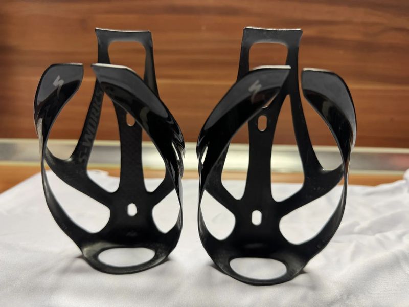 Prodam dva kosiky S-Works Carbon Rib Cage III