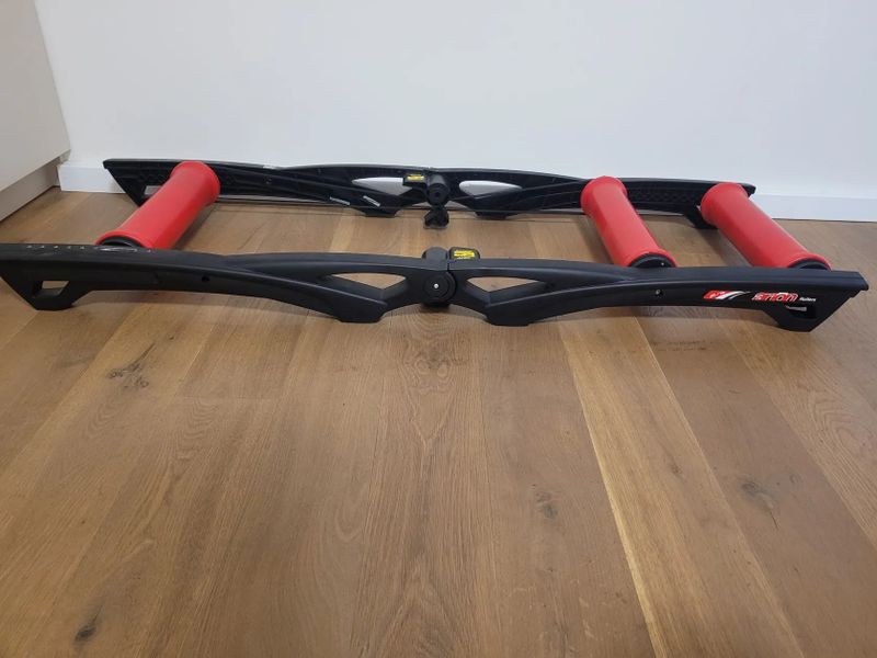 Válcový trenažér Elite Arion roller