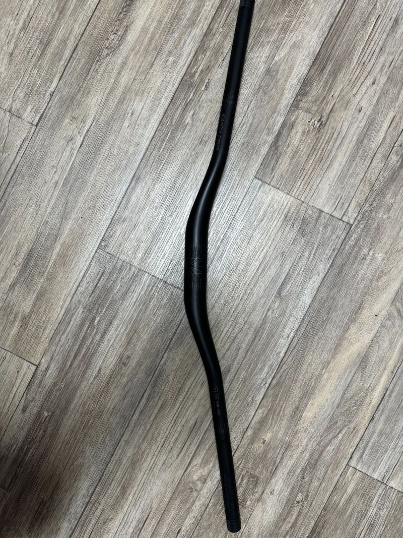 SANTA CRUZ RISER CARBON BARS 800 mm, 35 mm rise