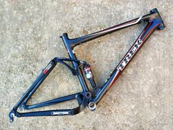 Trek Top Fuel 9.9 Carbon + DT Swiss XR Carbon - téměř nový 