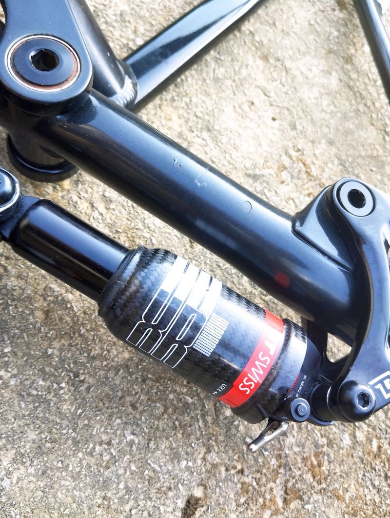 Trek Top Fuel 9.9 Carbon + DT Swiss XR Carbon - téměř nový 