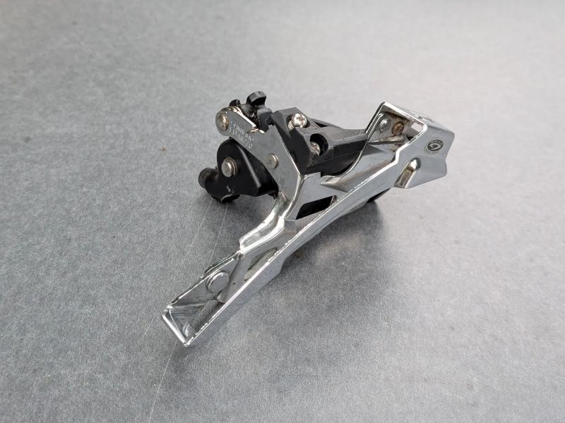 přesmykač Shimano XT 3x9