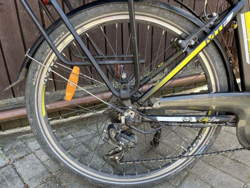 Městské elektrokolo MTF GRAND 1.1 – ideální pro rekreační jízdu i každodenní dojíždění