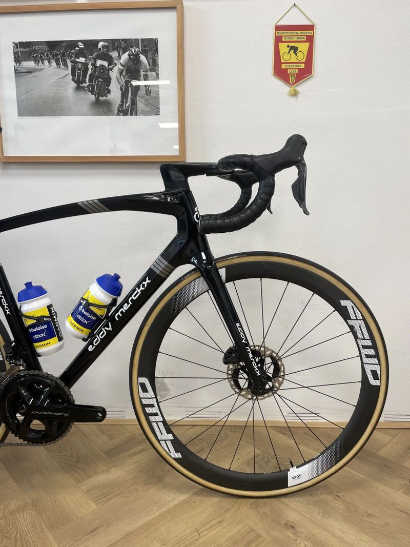 Eddy Merckx 525 S" Dura Ace Di2 2x11