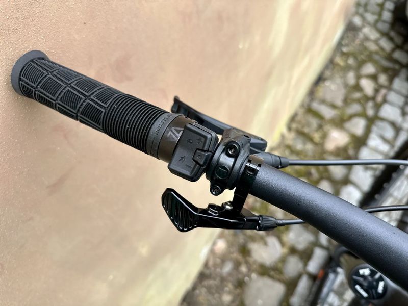 CUBE Stereo Hybrid ONE44 HPC Race 800 Nové M