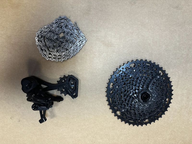 Prodám kompletní gravel sadu Microshift Advent X 1x10