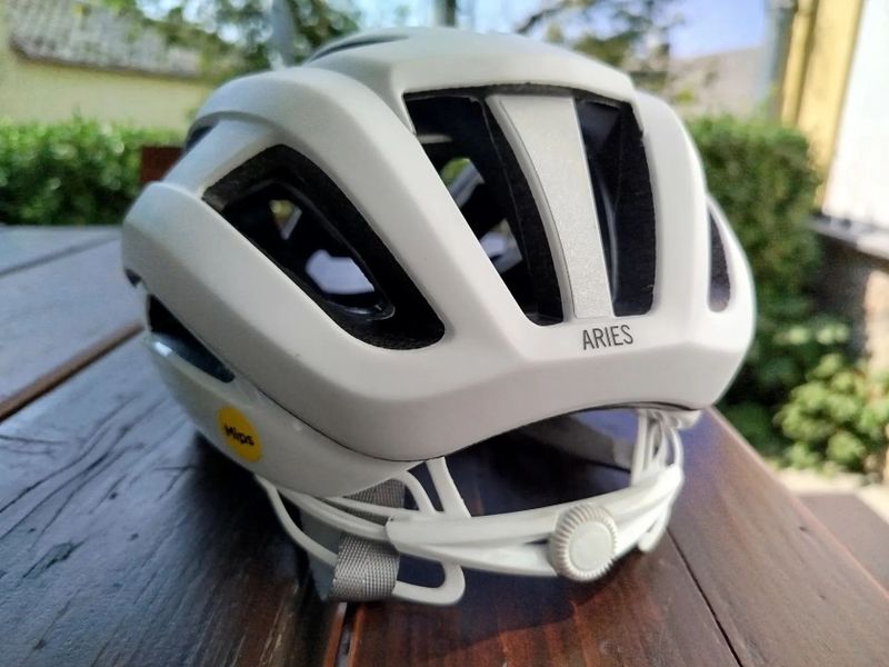 Giro Aries Spherical vel.M