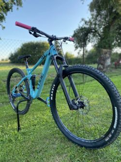 Celoodpružené kolo CUBE STEREO ONE22 RACE