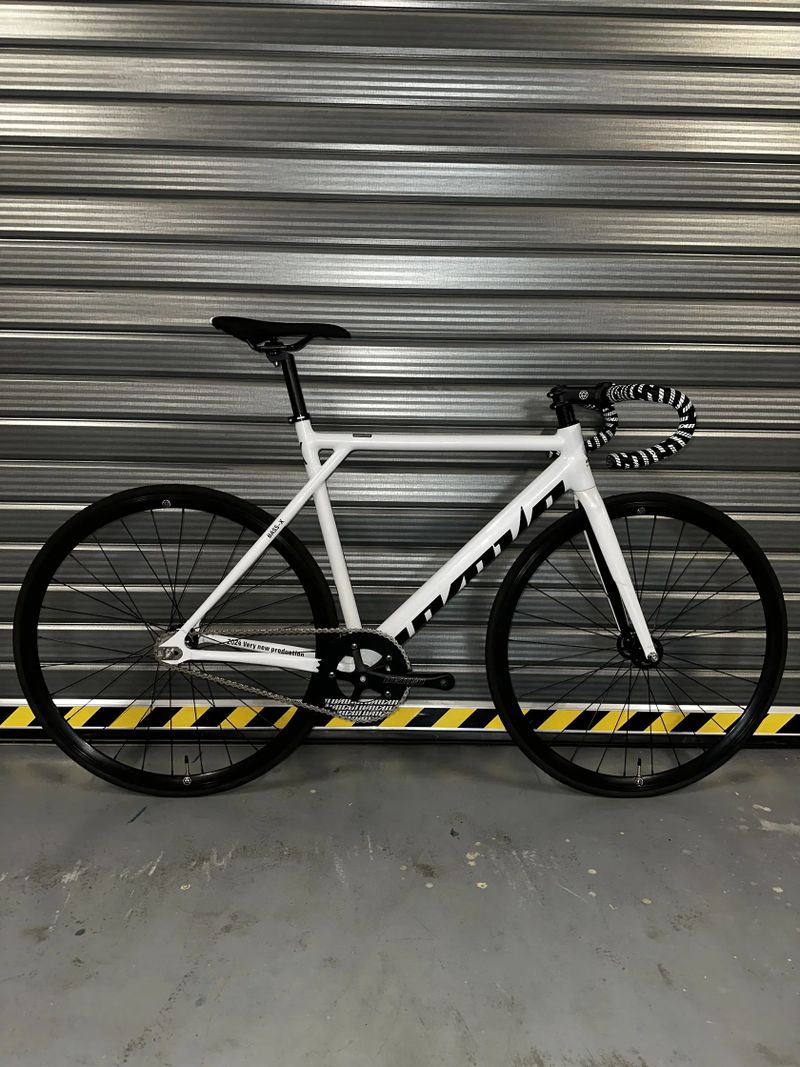 Unknown Bass-X - fixie / single speed kolo 🎨 Více barev a velikostí