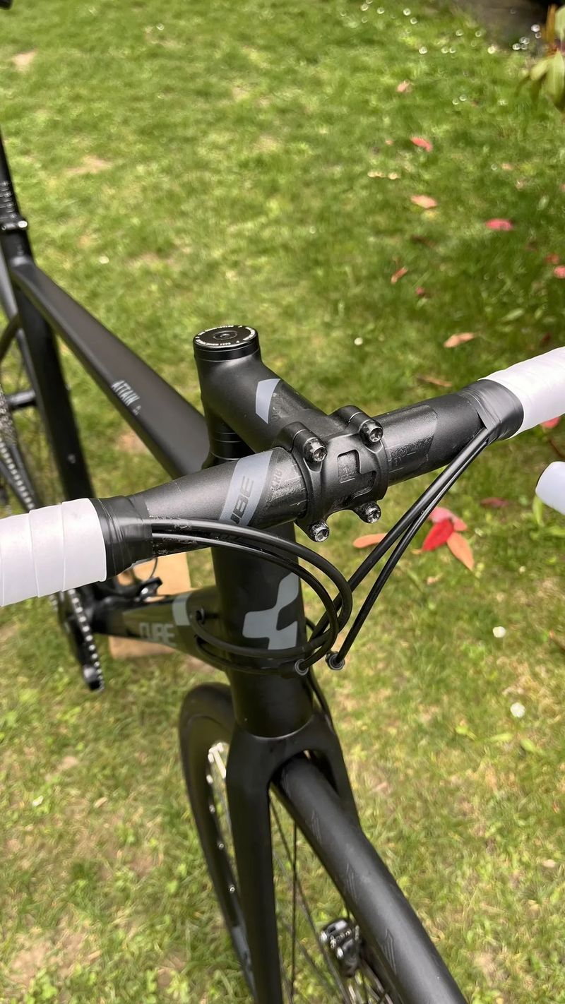 Silniční kolo Cube Attain SL HPA, velikost 56