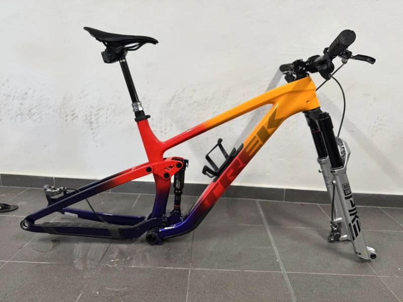 Rámový set Trek Top Fuel 2022, vel. M/L