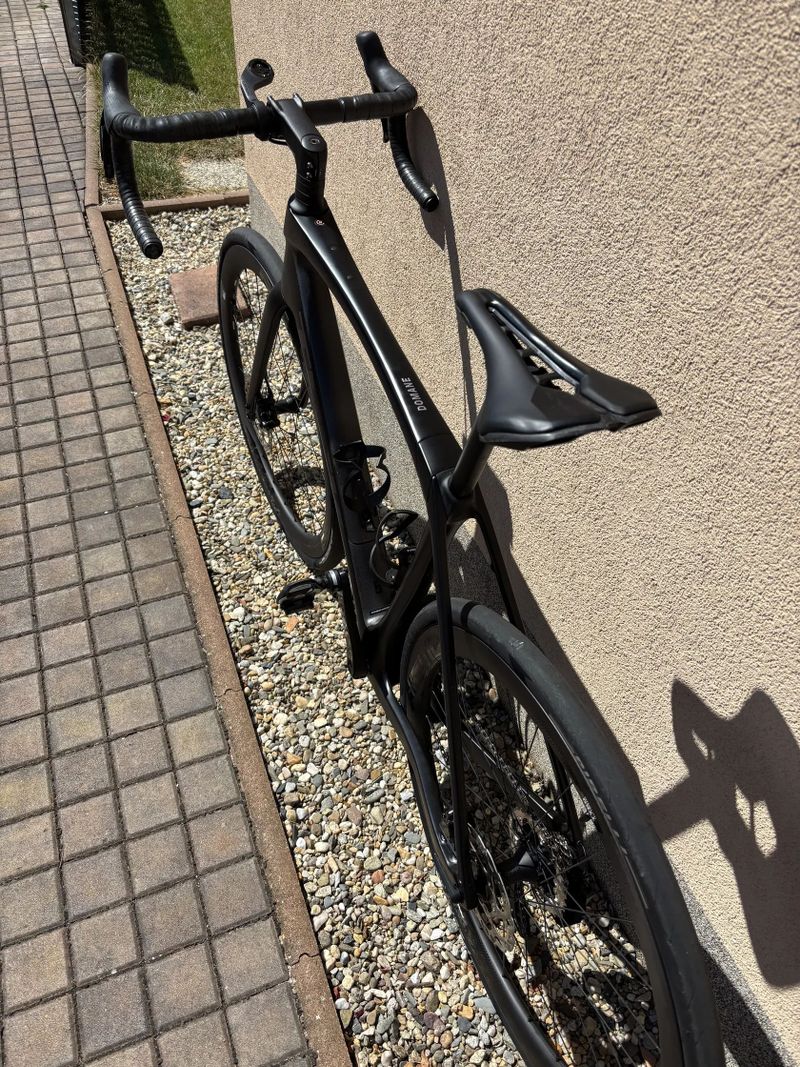 Trek Domane Gen 4, SL6 vel. 56 (+ karbonova kola FFWD)
