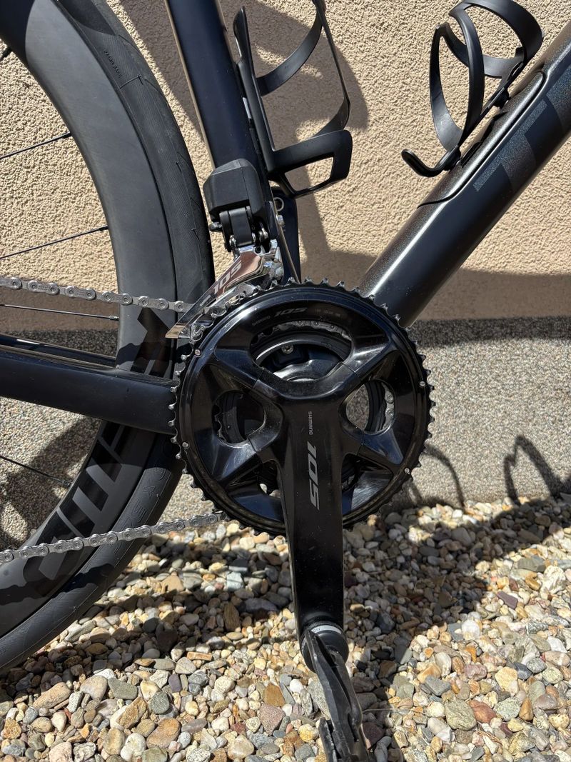 Trek Domane Gen 4, SL6 vel. 56 (+ karbonova kola FFWD)
