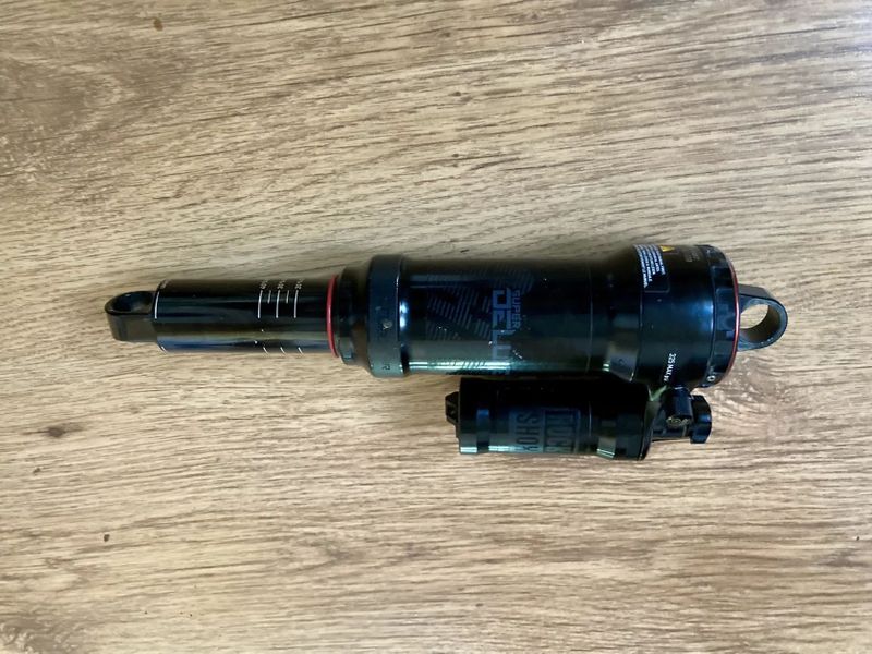 RockShox Super Deluxe Ultimate – rozměr 230×65