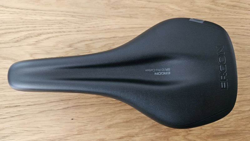 Sedlo Ergon SR10 Pro Carbon 140 mm 200g