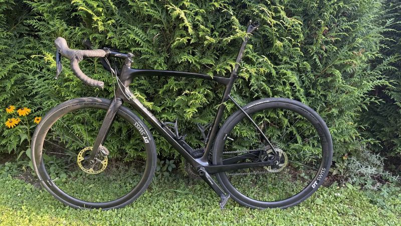 Silniční kolo Planet X – karbon, kola DT Swiss PRC 1400
