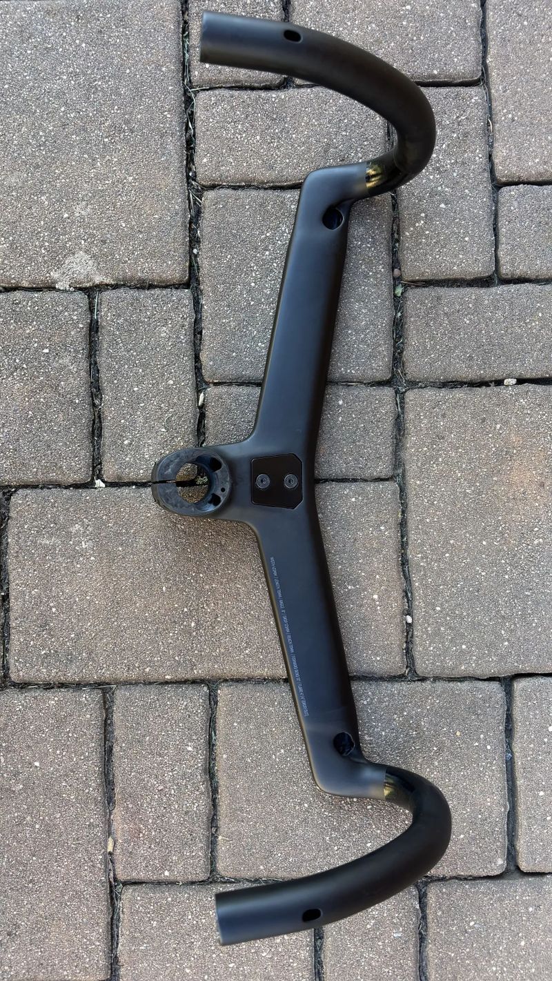 Silniční karbonový kokpit ONE - 70mm / 420mm