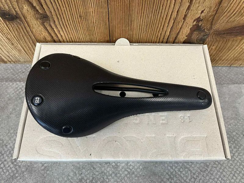 BROOKS C15 Carved