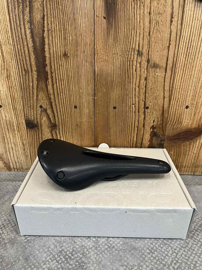 BROOKS C15 Carved