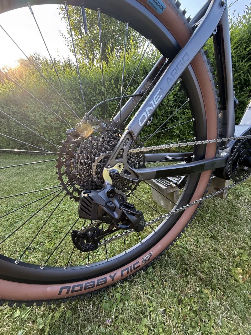 Crussis One-Largo 9.9 900Wh