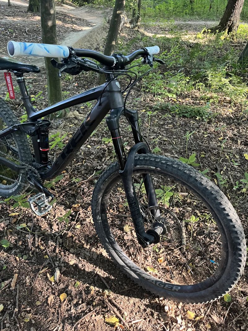 Dobrý den přidám kolo TREK REMEDY 8 zdvih 160mm a150mm více po telefonu při rychlém jednají cena do