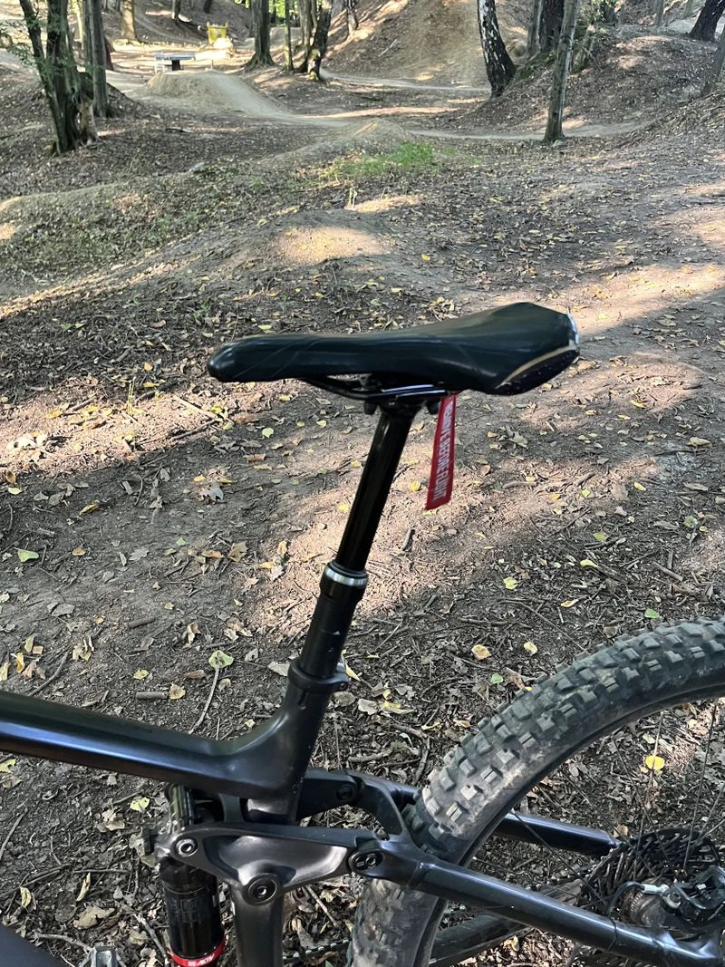 Dobrý den přidám kolo TREK REMEDY 8 zdvih 160mm a150mm více po telefonu při rychlém jednají cena do
