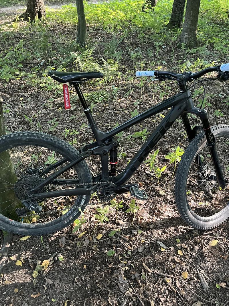 Dobrý den přidám kolo TREK REMEDY 8 zdvih 160mm a150mm více po telefonu při rychlém jednají cena do