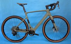 SCOTT Solace Gravel eRide 20 2025 - atraktivní karbonový elektro gravel – NOVÝ