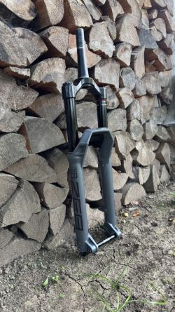Vidlice Rockshock Zeb Ultimate charger 2.1 RC2 