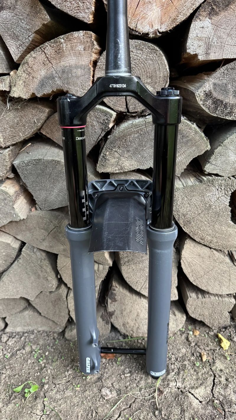 Vidlice Rockshock Zeb Ultimate charger 2.1 RC2 