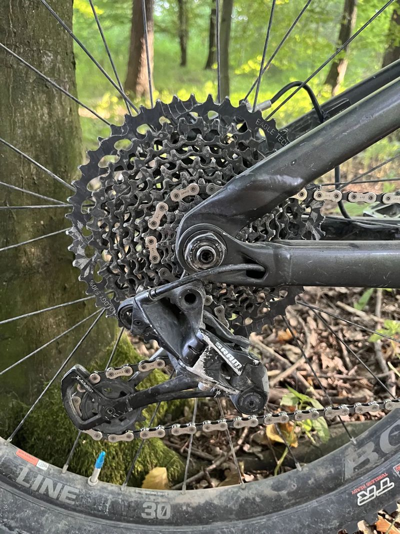 TREK REMEDY 8