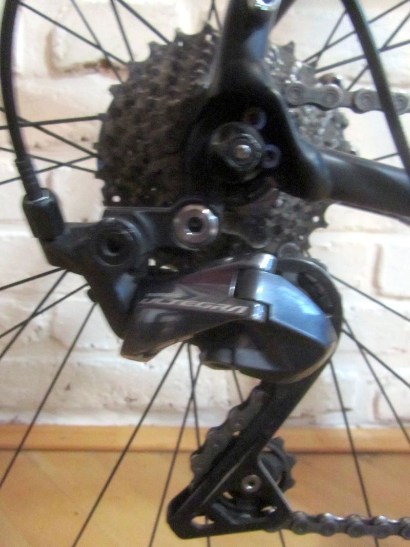 PINNACLE DOLOMITE na Shimano ULTEGRA, 57 cm. Zánovní