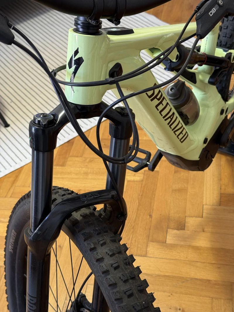 Specialized Turbo Levo, vel. S2, 2024, Limestone