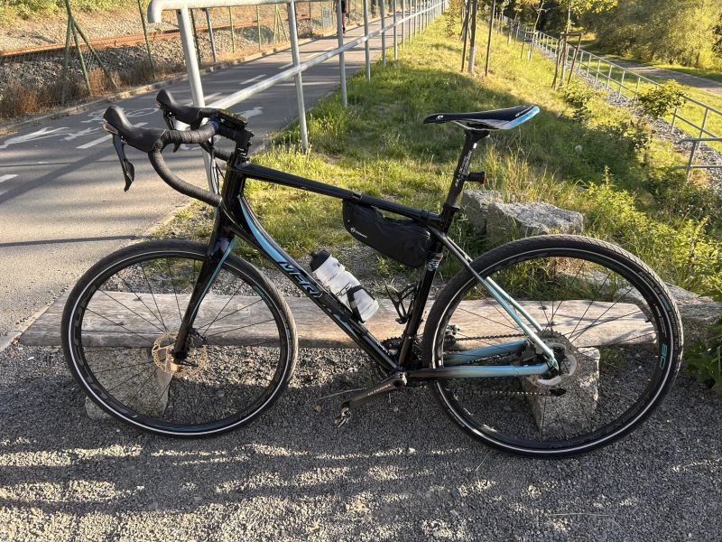 Merida Silex 700 L (2019) – Ultegra 2×11, karbon vidlice