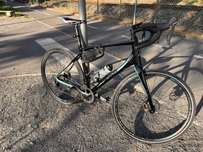 Merida Silex 700 L (2019) – Ultegra 2×11, karbon vidlice