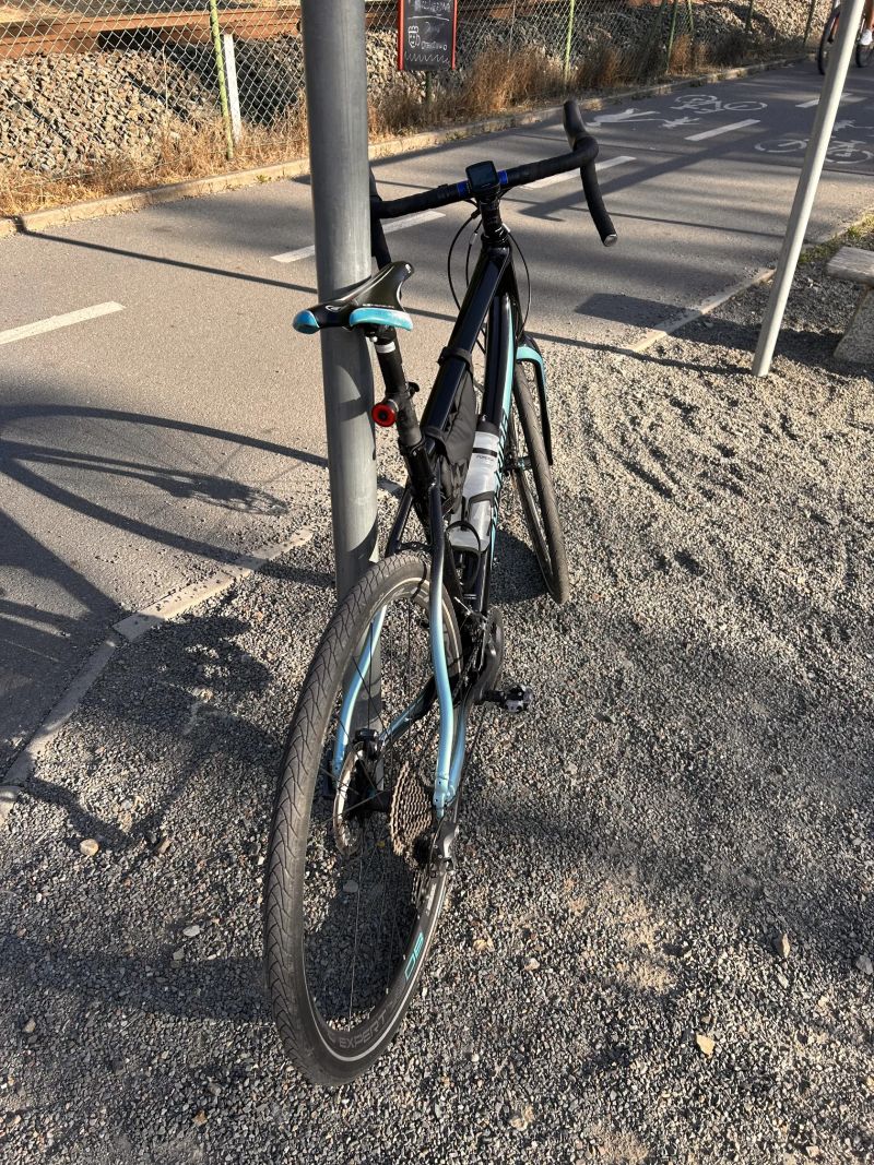 Merida Silex 700 L (2019) – Ultegra 2×11, karbon vidlice
