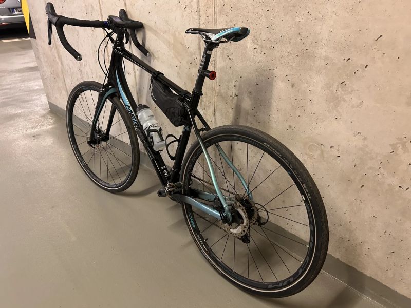 Merida Silex 700 L (2019) – Ultegra 2×11, karbon vidlice