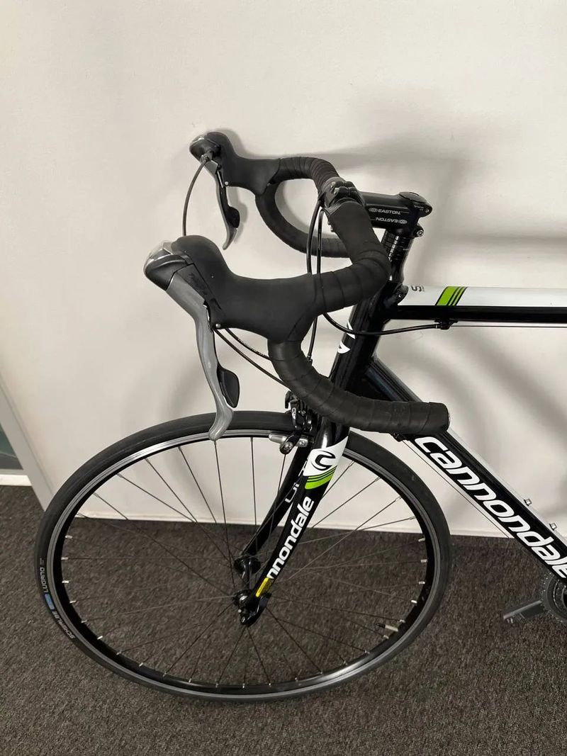 Prodám zachovale silniční kolo Cannondale CAAD 8 
