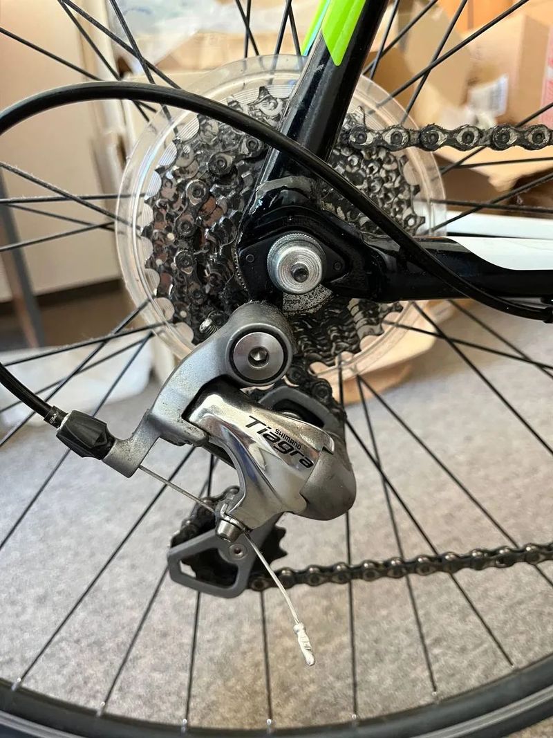 Prodám zachovale silniční kolo Cannondale CAAD 8 