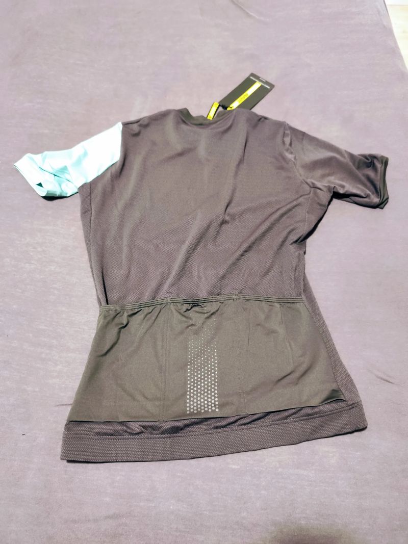 Mavic Aksium a Essential damske dresy S, M, XL
