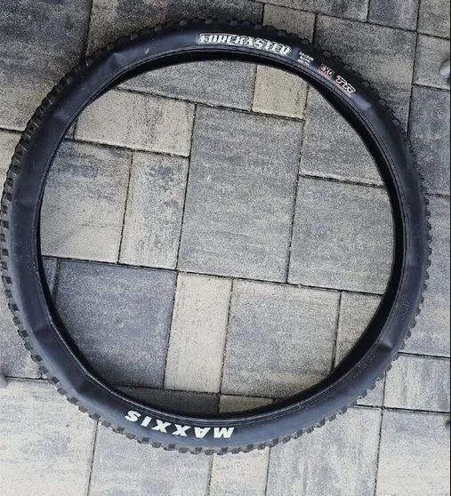 Plast 29x2.35 maxxis forekaster