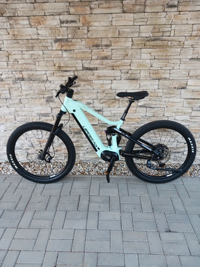 LEADER FOX ACRON S 16´´- NOVÉ