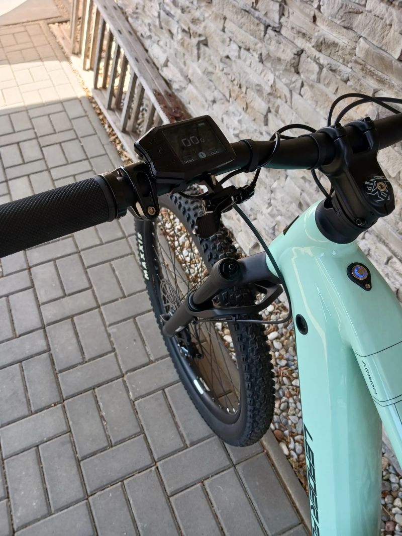 LEADER FOX ACRON S 16´´- NOVÉ