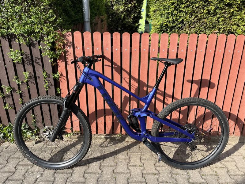 Trek Slash 8