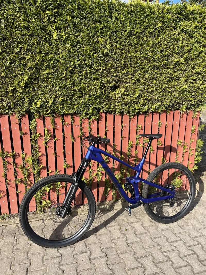 Trek Slash 8