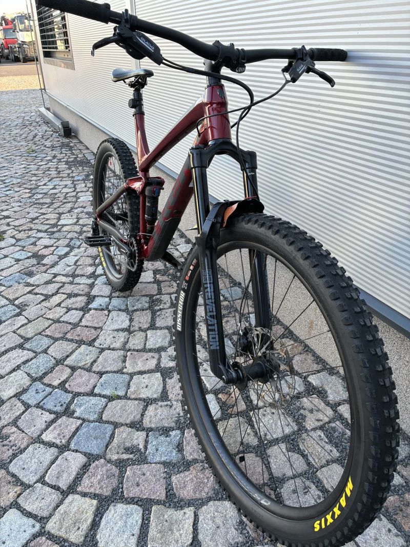 TREK REMEDY 7