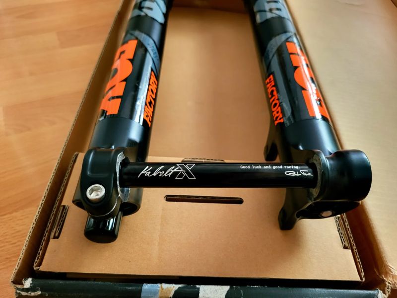 FOX Float 38 Factory Fit Grip2 VVC Evol Kashima 2025 29" Black/Orange