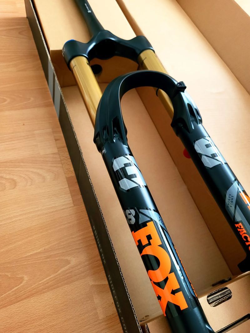 FOX Float 38 Factory Fit Grip2 VVC Evol Kashima 2025 29" Black/Orange
